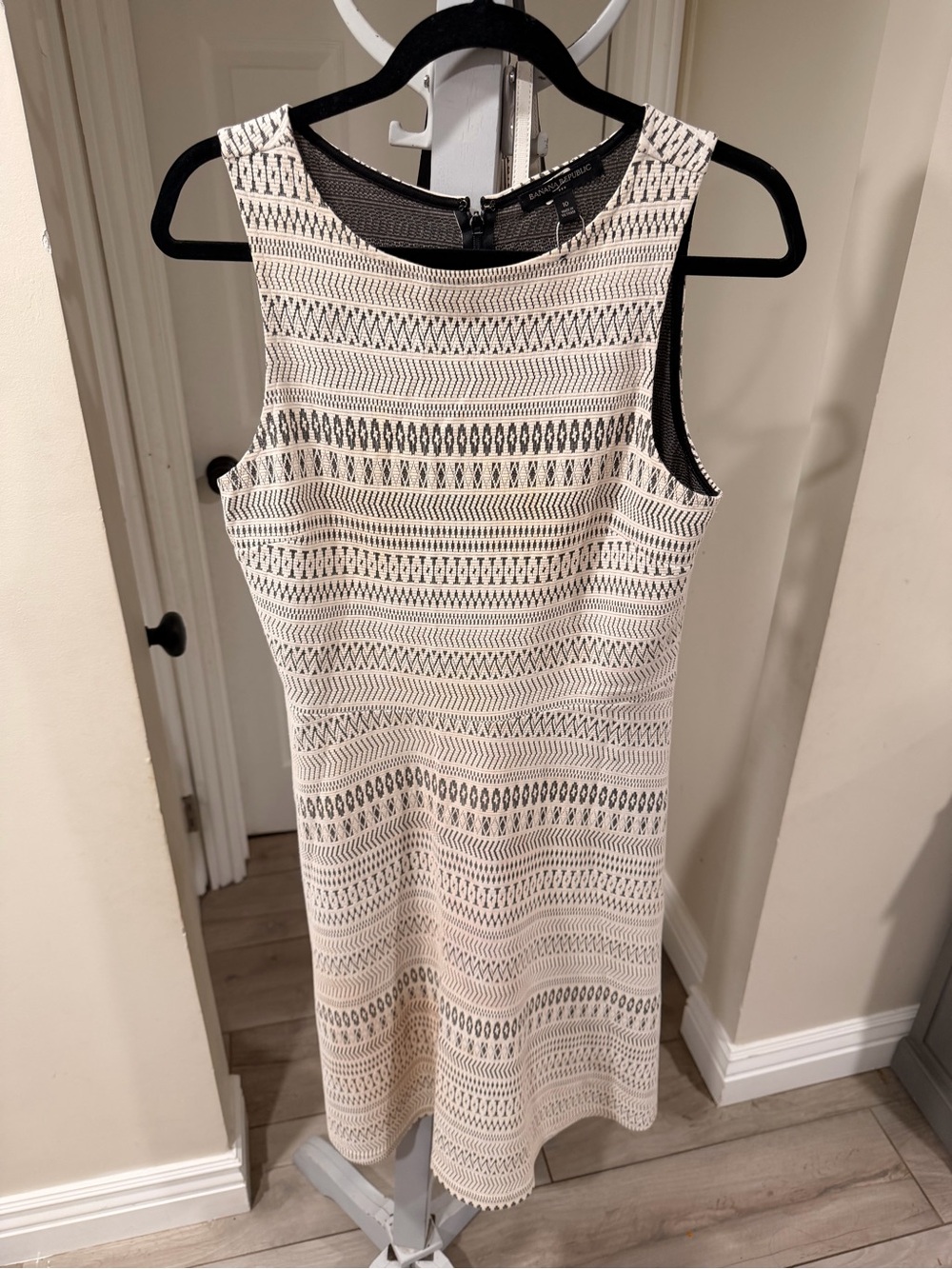 Banana Republic Cream and Black Sleeveless Knit Midi Dress